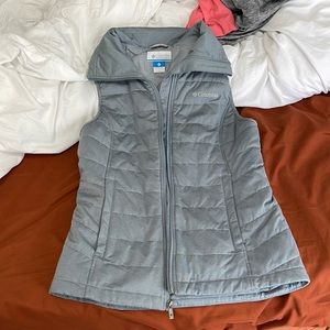 Columbia vest